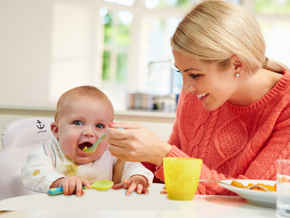 LUFFCABO inflatable baby seat, perfect for feeding time, providing support as a baby seat